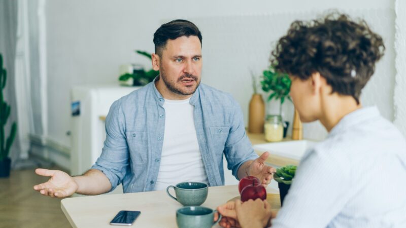 Ši paprasta 3 žingsnių formulė gali išgelbėti santykius ir užgesinti konfliktus