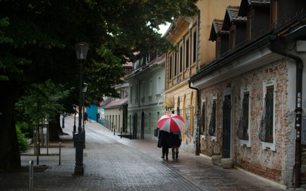Žemaitiška šnekta mieste ir kaime: kaip Telšiuose ir aplinkinėse vietovėse saugoma tarmė kasdienybėje