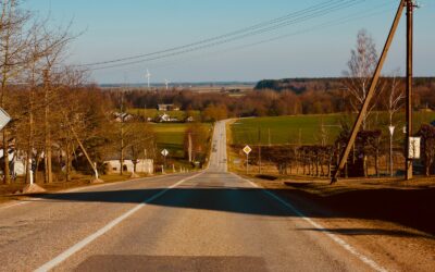 Gyvenimas tarp vėjo malūnų ir jūros: kaip Šilalės rajono Pajūralis atranda naują tylų patrauklumą