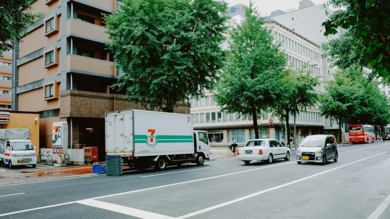 Hibridiniai krovininiai automobiliai Lietuvos keliuose: kur jie atsiperka ir ko dar trūksta vežėjams