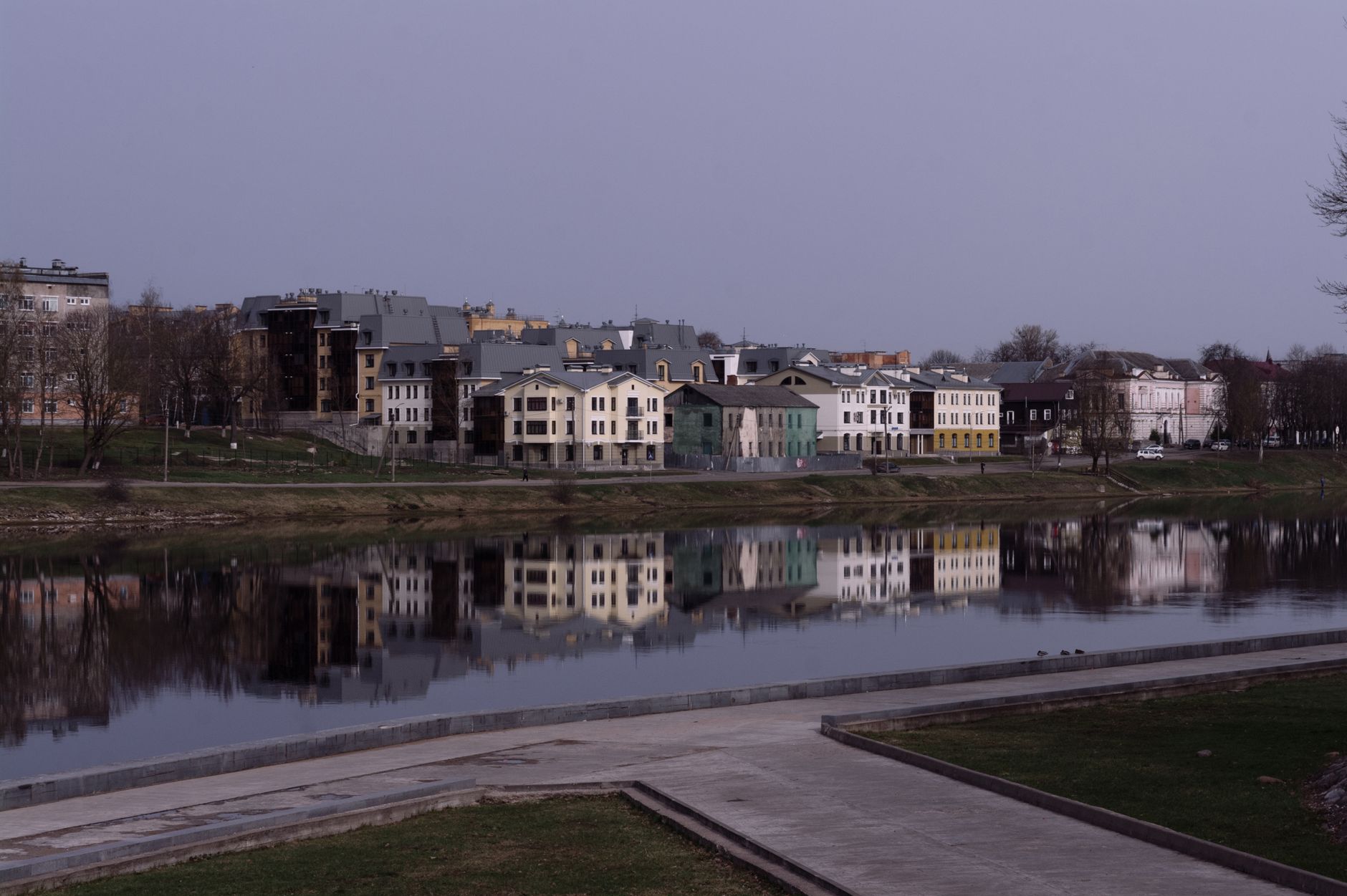 Jurbarko seni aplinkkeliai ir Nemuno pakrantės: kaip miestas ieško naujos traukos tarp piliakalnių ir kasdienio gyvenimo