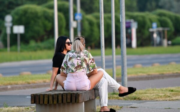 Kada draugystė ima sekinti, o ne stiprinti: tylūs ženklai, kad santykius laikas peržiūrėti