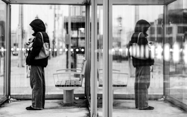 Kaip išnaudoti laukimo laiką be telefono: praktiški būdai, kurie neštų naudą kasdien