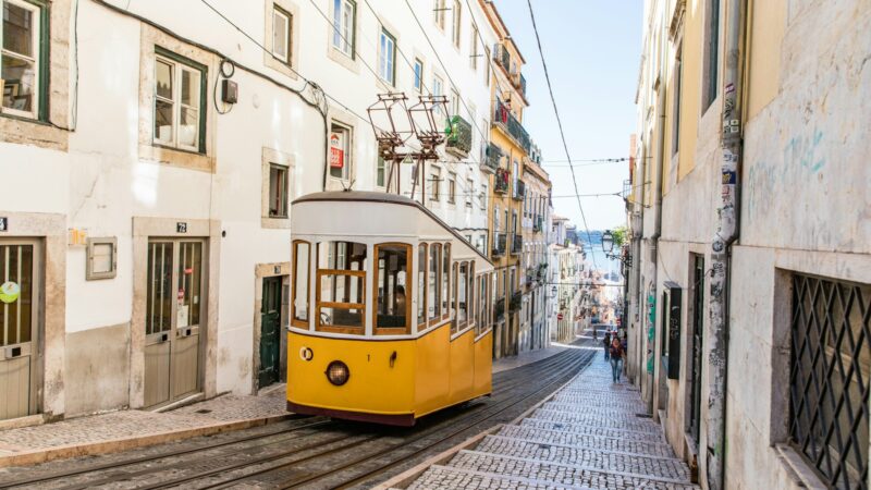 Kaip Portugalija tapo mėgstamiausia lietuvių kryptimi: kainos, nuotaikos ir iššūkiai gyventi prie vandenyno