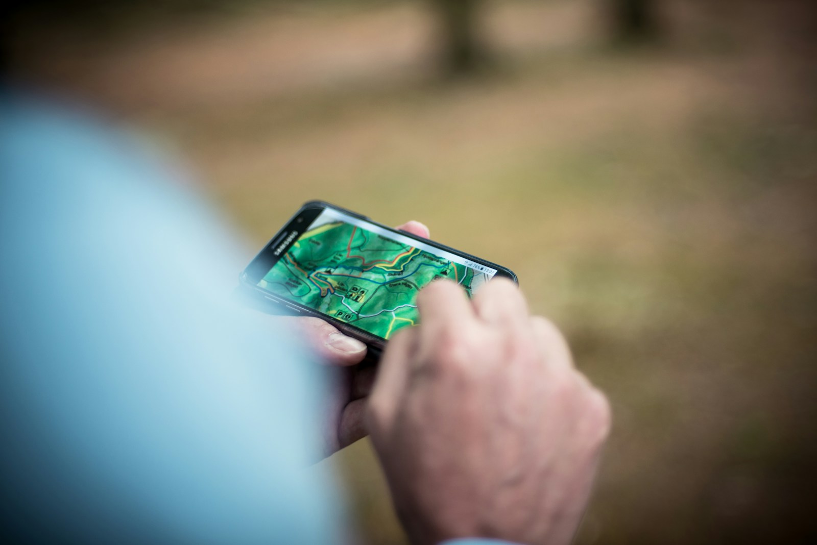 Lietuviškas geocaching: kaip lobio paieškos lauke paverčia pasivaikščiojimus įdomiu nuotykiu