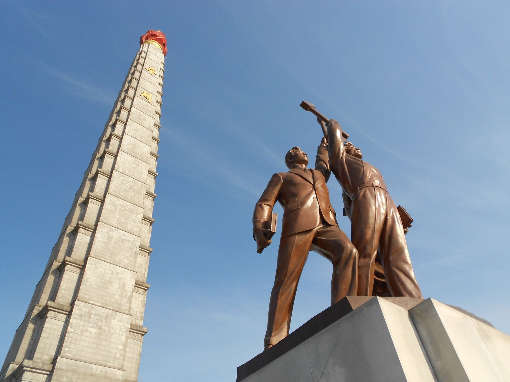 Kaip mylima Šiaurės Korėjoje? Valdžia reguliuoja net pasimatymus, vestuves ir asmeninį gyvenimą