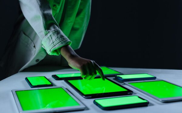 Kas iš tikrųjų valdo pasaulį? Valstybės praranda galią technologijų milžinams