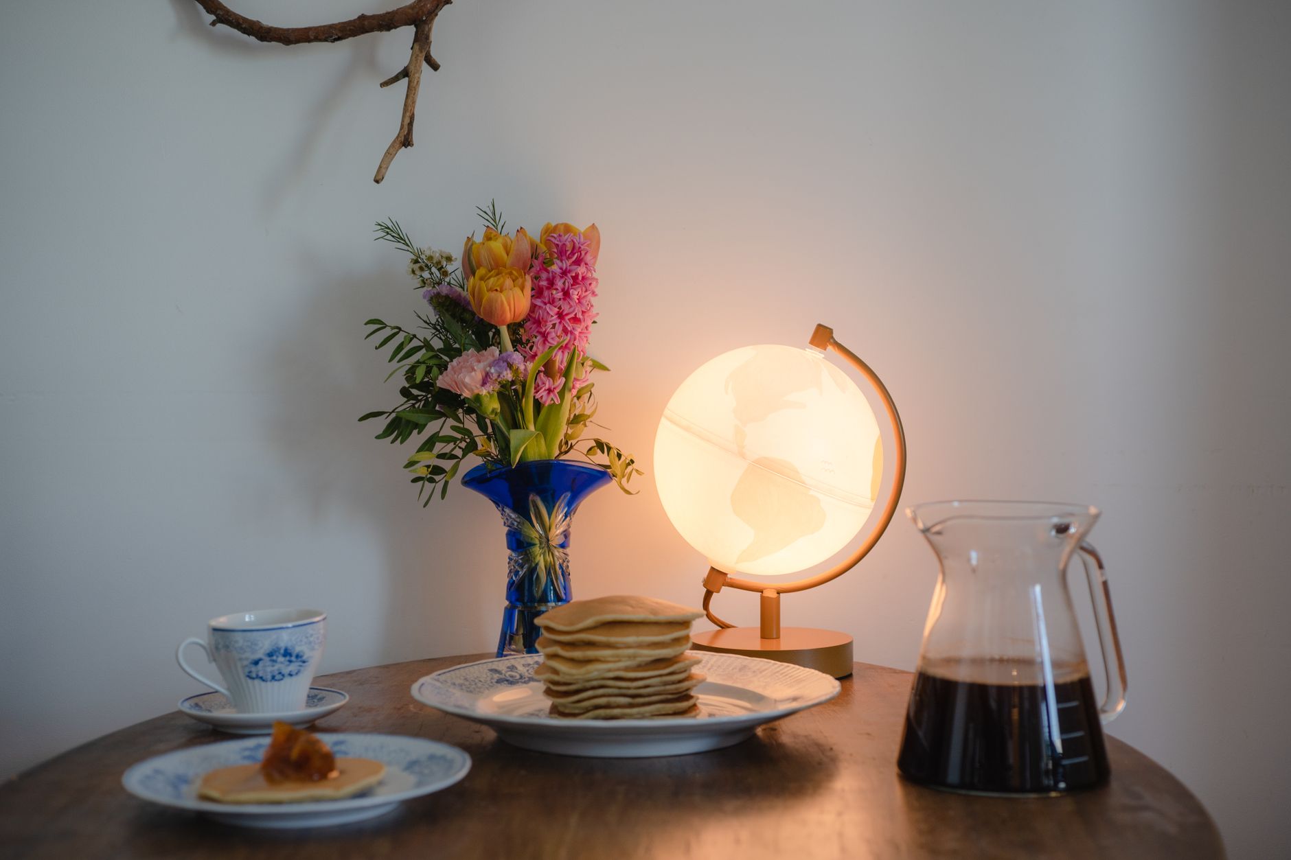 Sekmadienio vėlyvieji pusryčiai namuose: kaip susikurti jaukų brunch ritualą šeimai ir bičiuliams