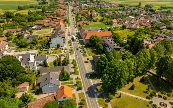 Tylioji Europos mozaika: kaip mažesni miestai traukia gyventojus iš didmiesčių ir keičia žemyno veidą