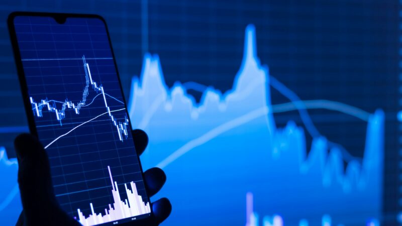 Bręsta nauja finansų krizė? Privataus kapitalo rinkoje daugėja nerimą keliančių signalų