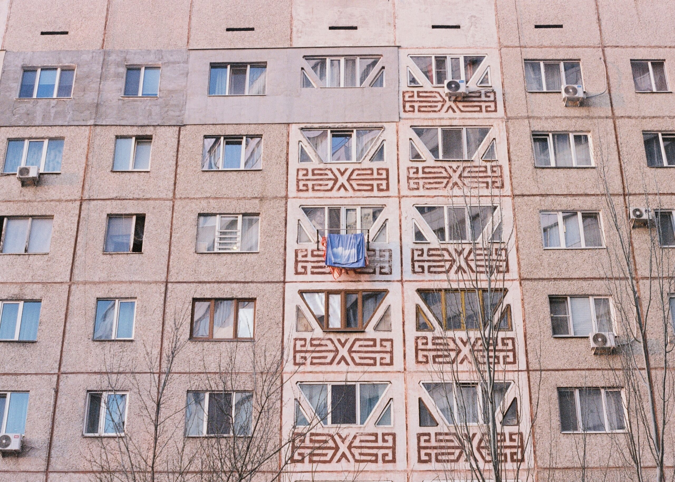 Sovietinius blokinius namus primenanti idėja grįžta: ji gali pakeisti būsto statybas