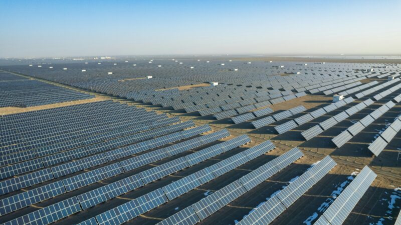 Kinija pribloškė pasaulį: žaliosios energetikos mastai tokie, kad Vakarai nebespėja vytis