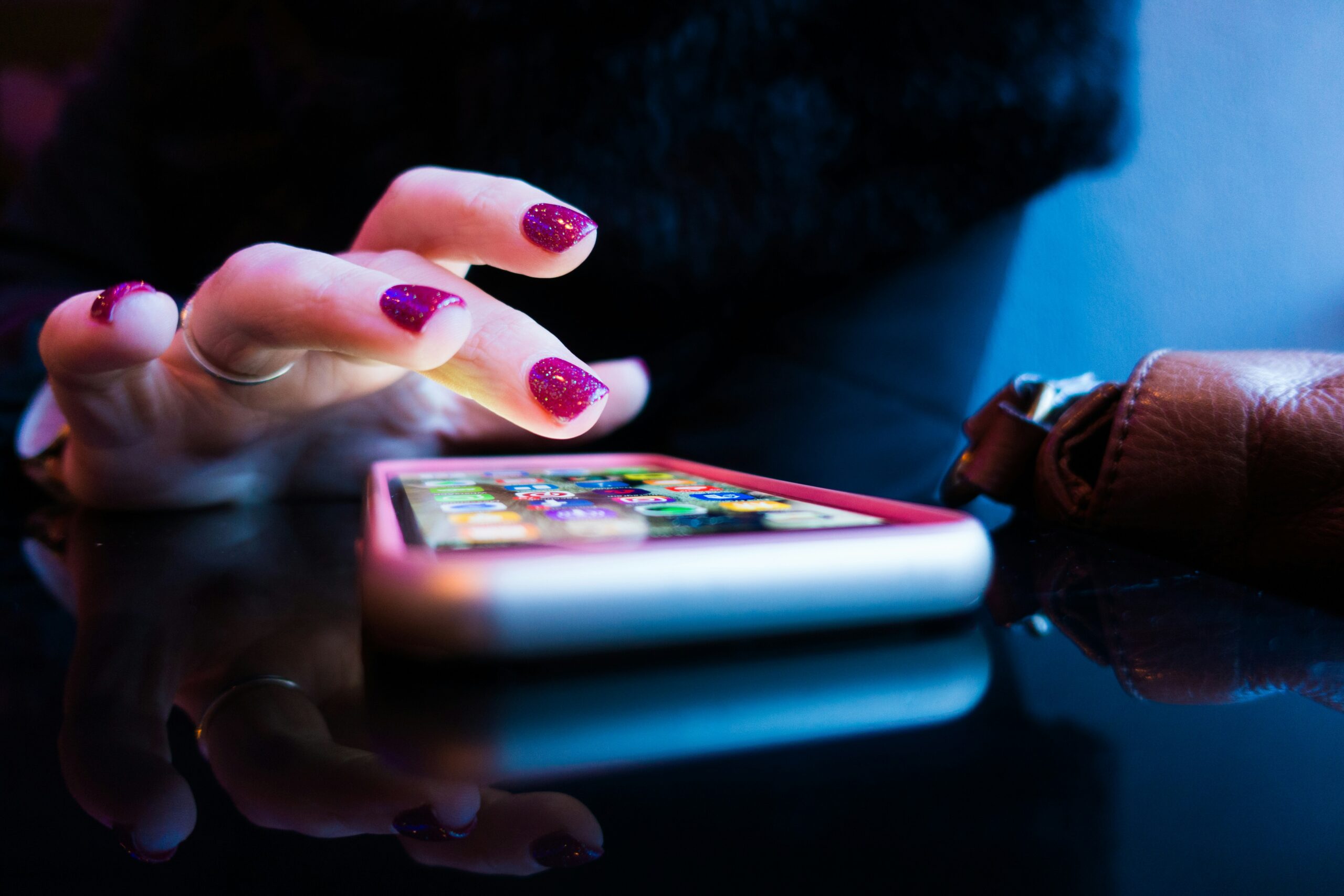 Lošimas telefonu. Unsplash nuotr