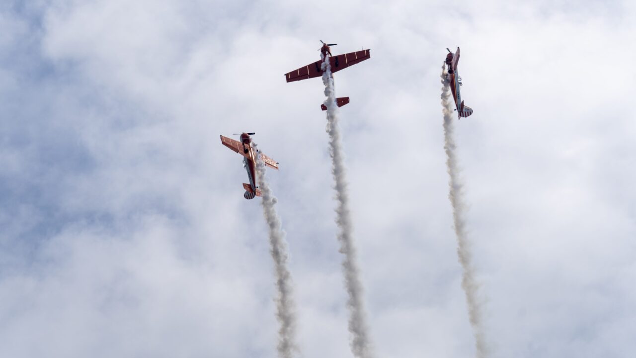 Šeduvos aerodromas ruošia šou: akrobatika, parašiutininkai, karinė technika ir Montvydas