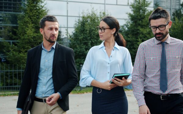 Darbo dienos vidurio pertrauka kaip sveikatos investicija: kiek laiko ilsėtis ir ką daryti, kad grįžtumėte žvalesni