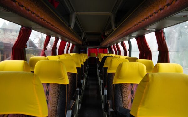 Ilgesnės kelionės autobusu Lietuvoje ir į užsienį: kaip išsirinkti reisą, vietą ir pasiruošti kelioms valandoms kelyje