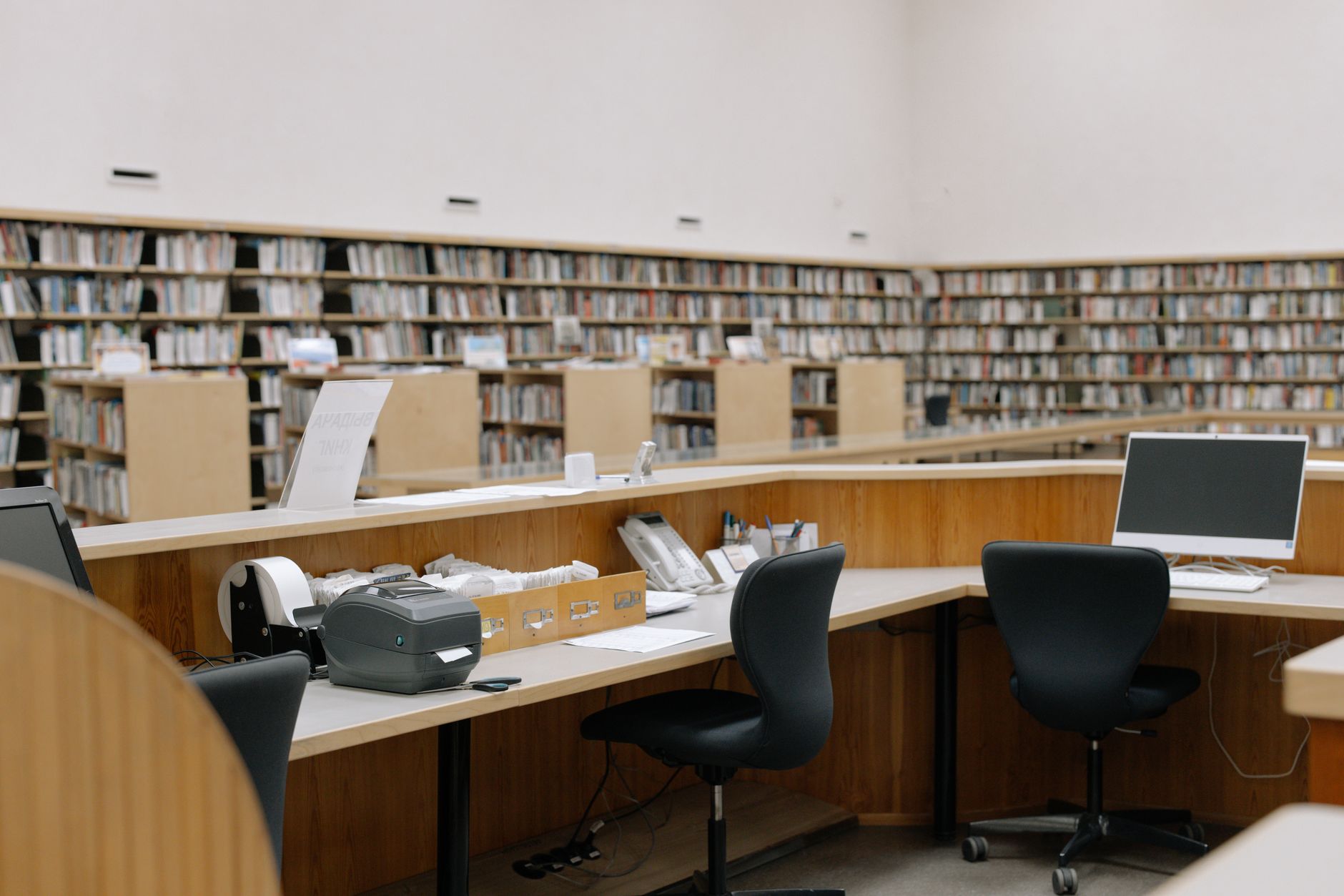Kaimo biblioteka XXI amžiuje: kaip Šilalės krašto skaityklos tampa bendruomenių širdimi ir skaitmeninių įgūdžių mokykla