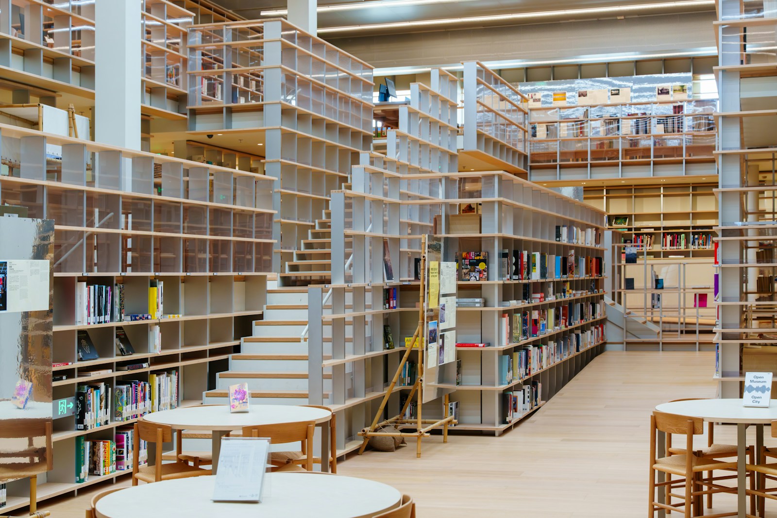 Kaimo bibliotekos atgimsta: kaip mažų miestelių skaityklos tampa bendruomenių širdimi ir gelbsti nuo uždarumo