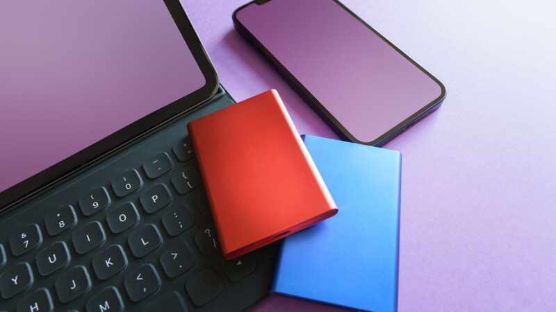 Kaip naudoti debesų saugyklas keliose paskyrose: praktiškas vadovas vienam telefonui ir kompiuteriui