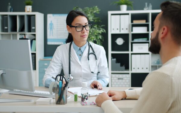 Kas iš tiesų yra placebo efektas: kaip „netikri“ vaistai keičia kūno reakcijas ir kodėl tai svarbu suvokti