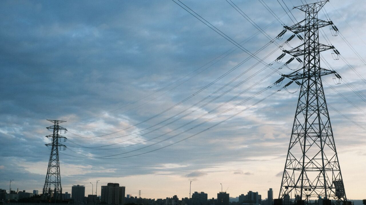 Kas vyksta Žemėje, kai dingsta elektra: energijos sistemos anatomija ir pamokos iš didžiųjų blackout