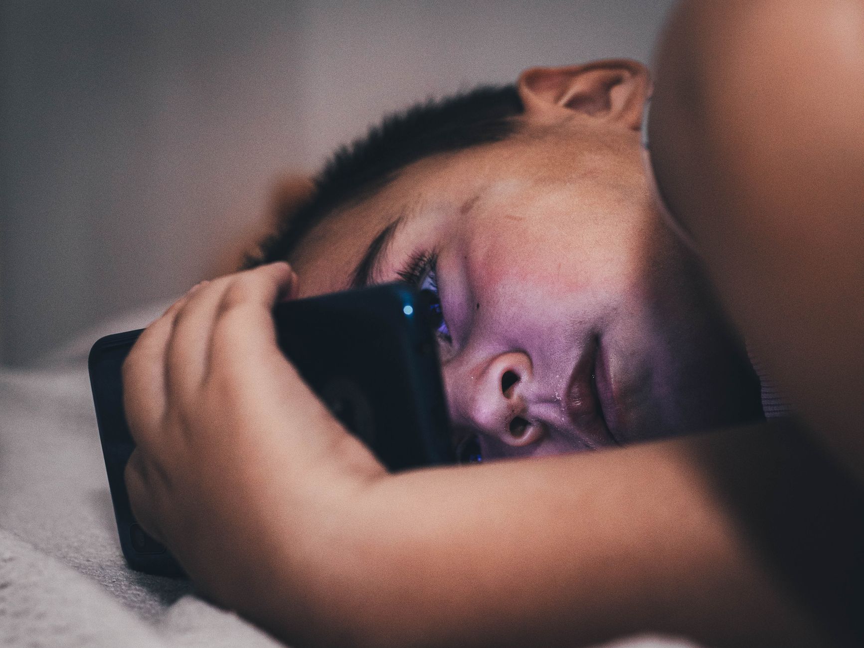 Kas nutinka smegenims padėjus telefoną į šalį? Pirmieji pokyčiai prasideda vos po kelių valandų