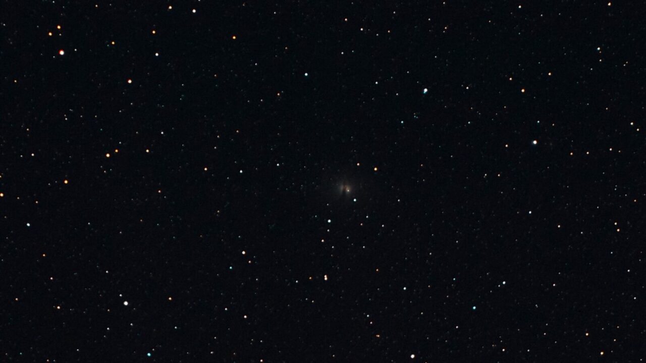 Sunku net įsivaizduoti: astronomai išmatavo milžiniškos galaktikos IC 1101 kraštą