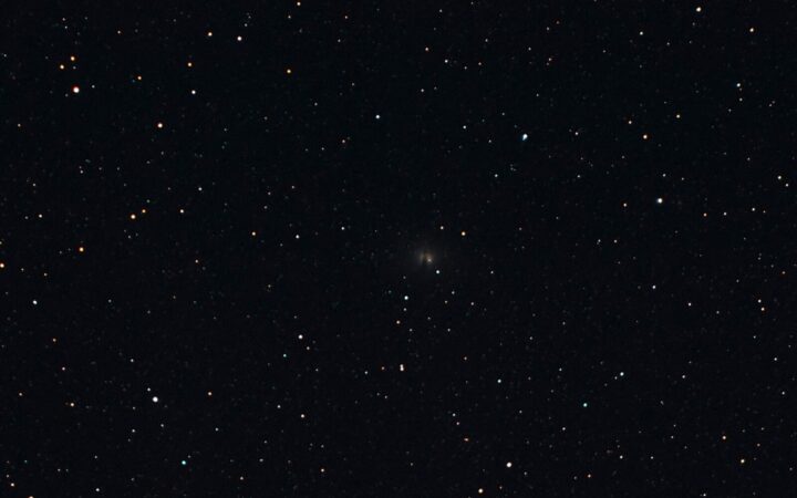 Sunku net įsivaizduoti: astronomai išmatavo milžiniškos galaktikos IC 1101 kraštą