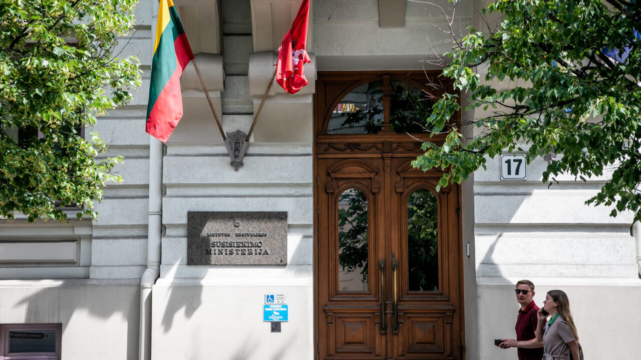 Kelių apmokestinimas keisis iš esmės: naujoji sistema kasmet turėtų surinkti apie 110 milijonų eurų