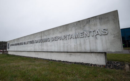 Dėl naujojo Lietuvos oro uostų valdybos nario kilo klausimų: ministras kreipėsi į VSD, pats O. Laneckij kaltinimus atmeta