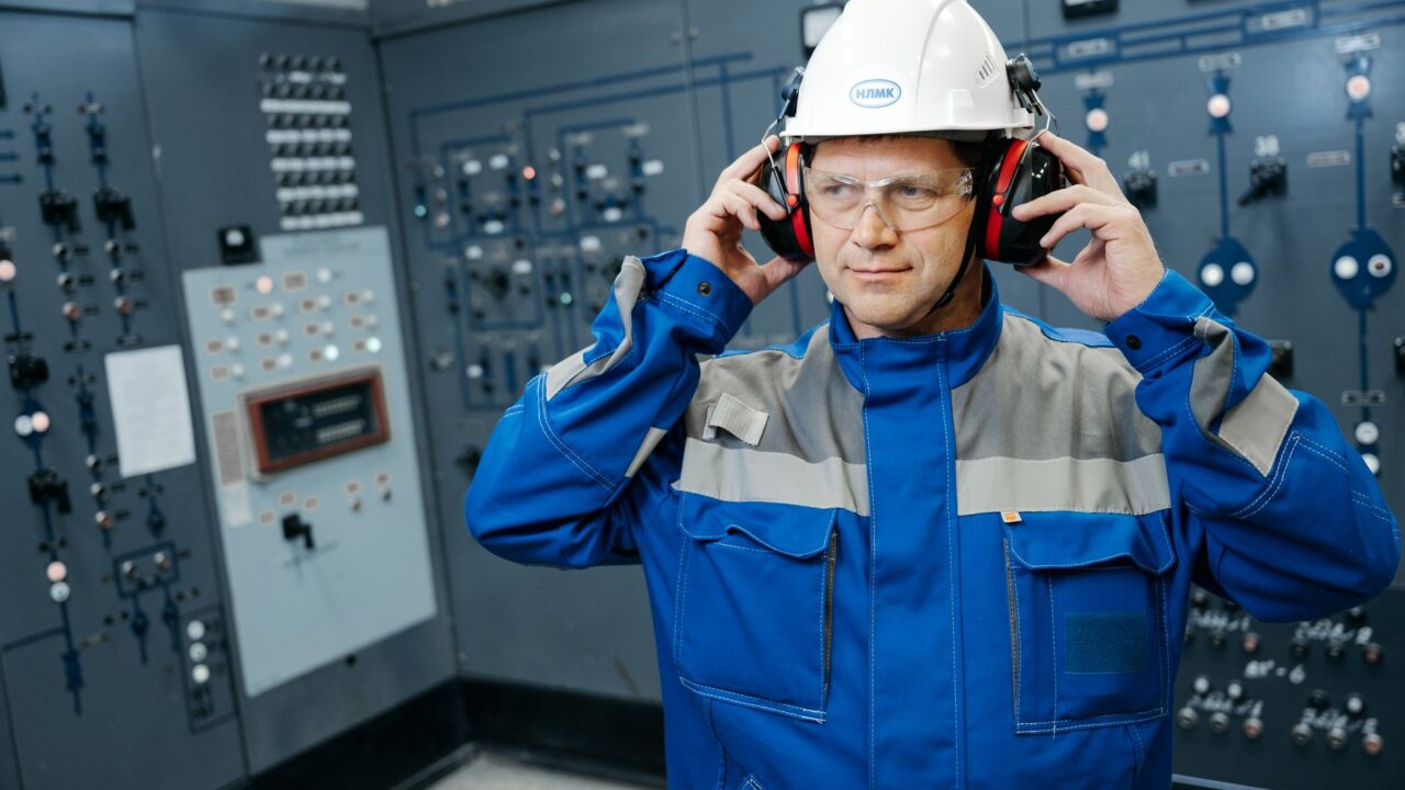 Stiprindamas apuokų apsaugą, ESO izoliuos šimtus elektros atramų