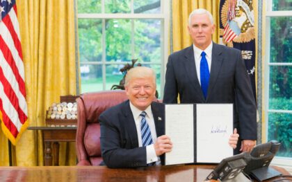Trumpo įrašus kai kas gali pamatyti anksčiau: kelių minučių pranašumas kainuoja iki 92 tūkst. eurų
