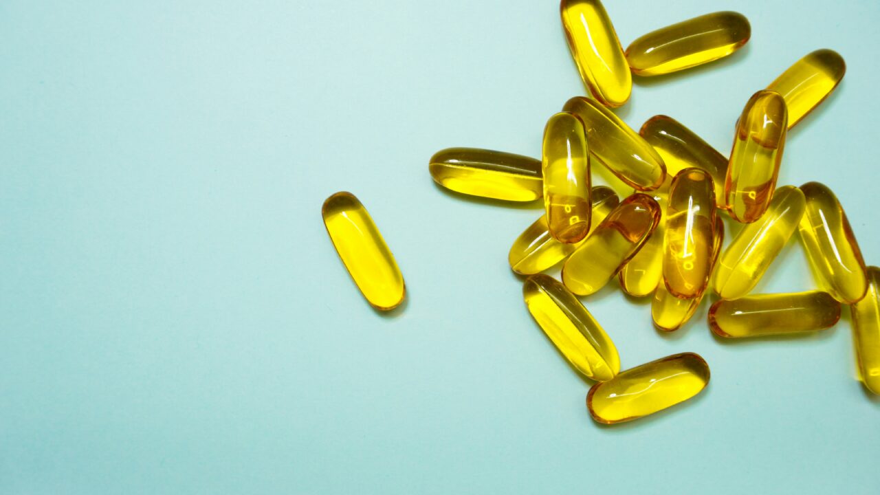 Vartojantiems omega-3 verta suklusti: viršijus šią dozę gali gerokai išaugti rizika
