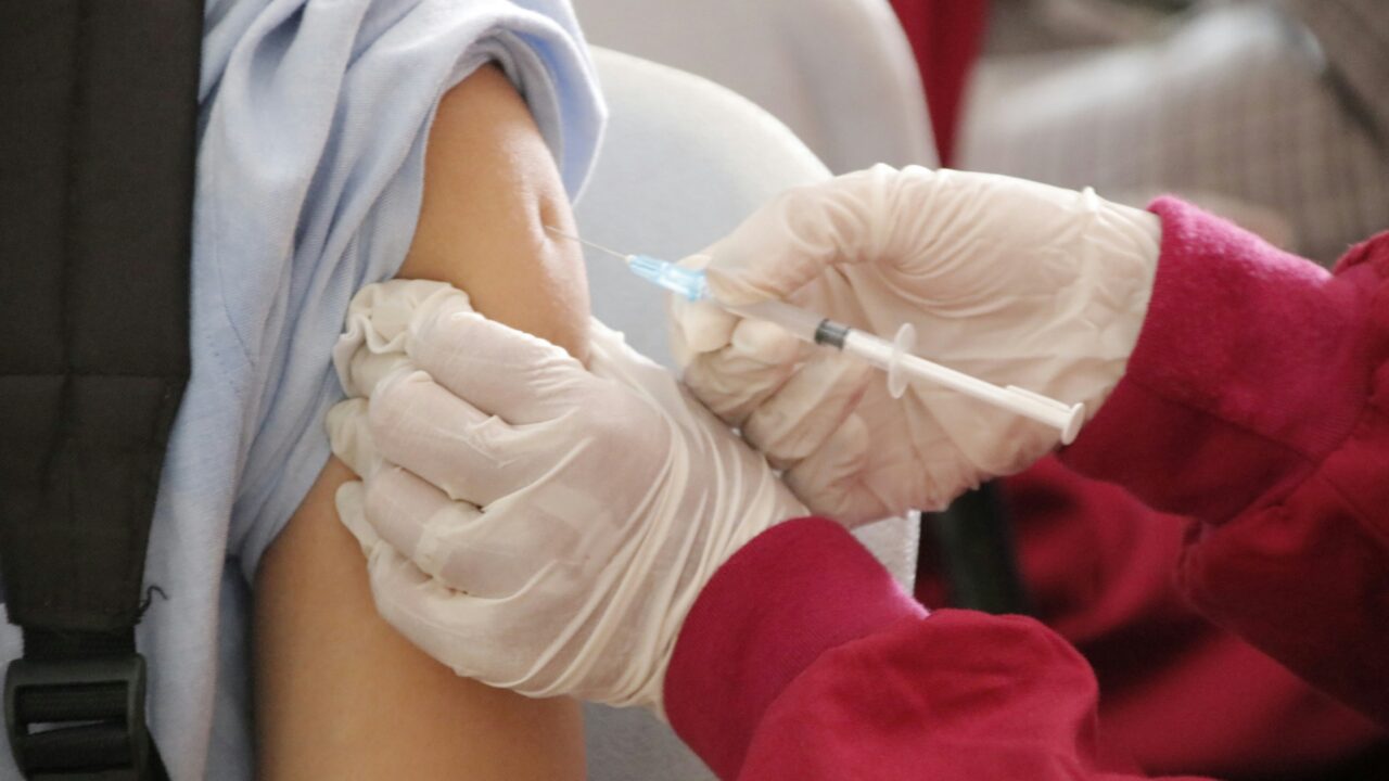 Kiekvienam pacientui kuriama atskira vakcina: naujas melanomos gydymas gali pakeisti kovą su odos vėžiu