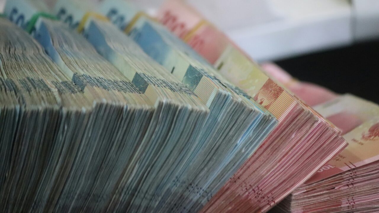 Ar iš sąskaitų gali dingti pinigai? ECB planai kelia vis daugiau nerimo