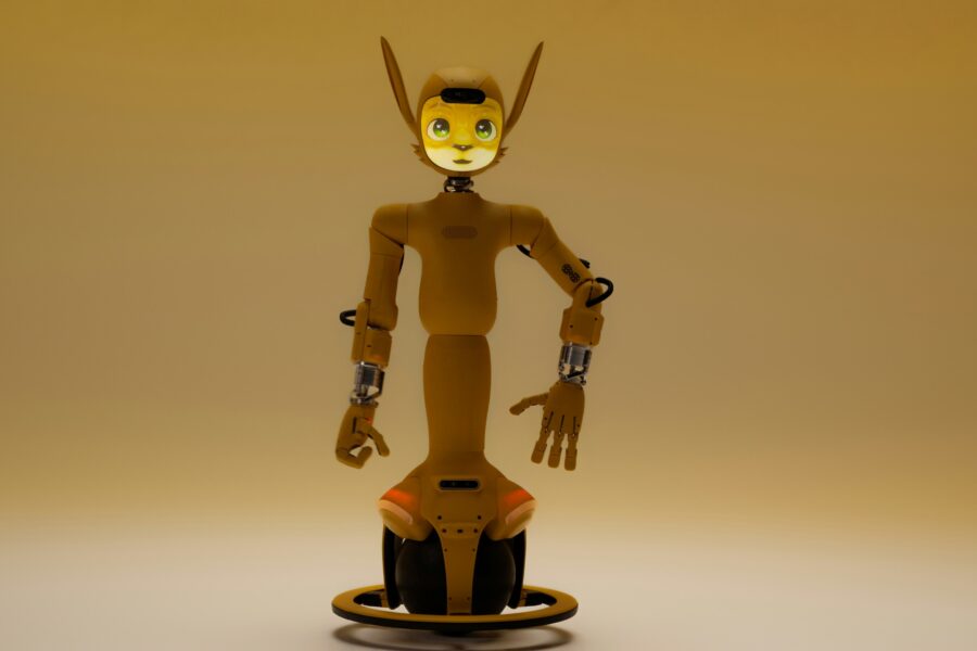Piktas robotas. Unsplash nuotr