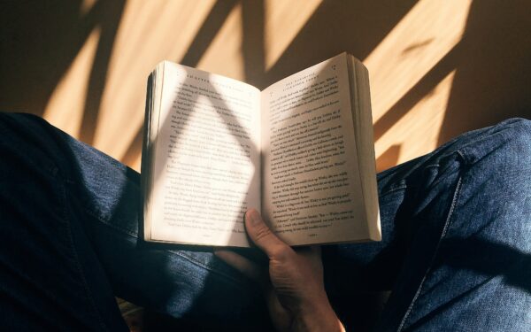 Vos 10 minučių skaitymo per dieną gali duoti daugiau, nei manote: štai kas vyksta jūsų smegenyse