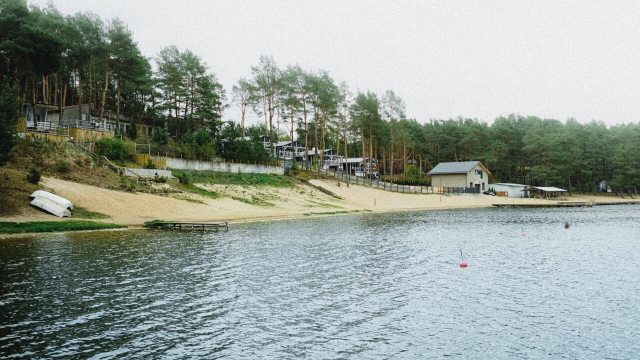 Dzūkijos kaimo turizmas be masinių šou: kaip mažos sodybos kuria savaitgalio poilsį miškų pašonėje