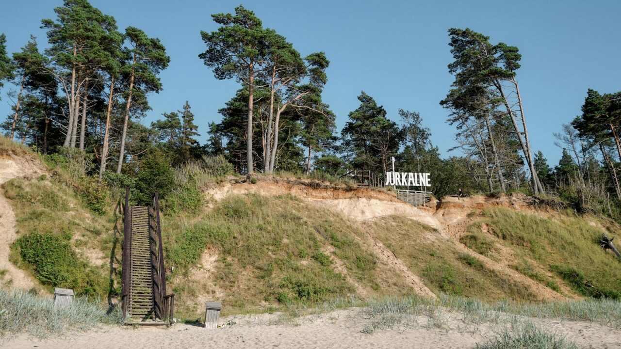 Neringos pažintiniai takai ir kopos: kaip suplanuoti dienos maršrutą nuo Parnidžio iki Juodkrantės