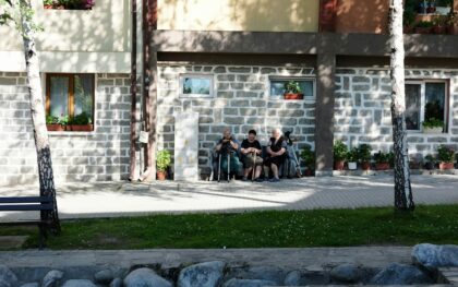 Gyvosios bibliotekos Videniškiuose: kaip Molėtų krašto kaimo bendruomenė iš naujo atranda savo istoriją